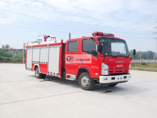 Isuzu 700P Water Tank Fire Truck